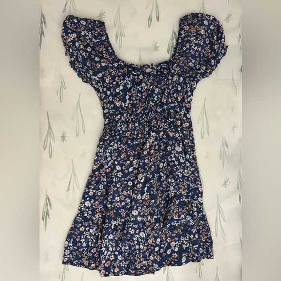 Floral dress - Picture 1 of 3